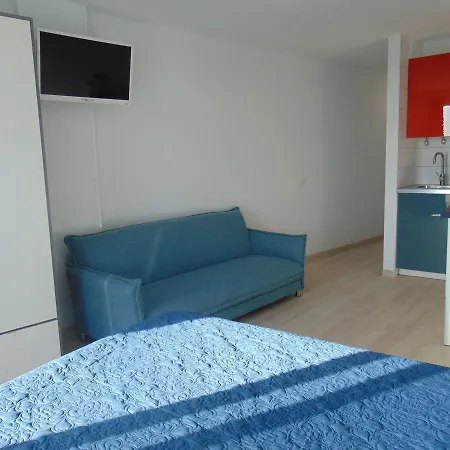 公寓 Apartamento Malibu 阿德耶